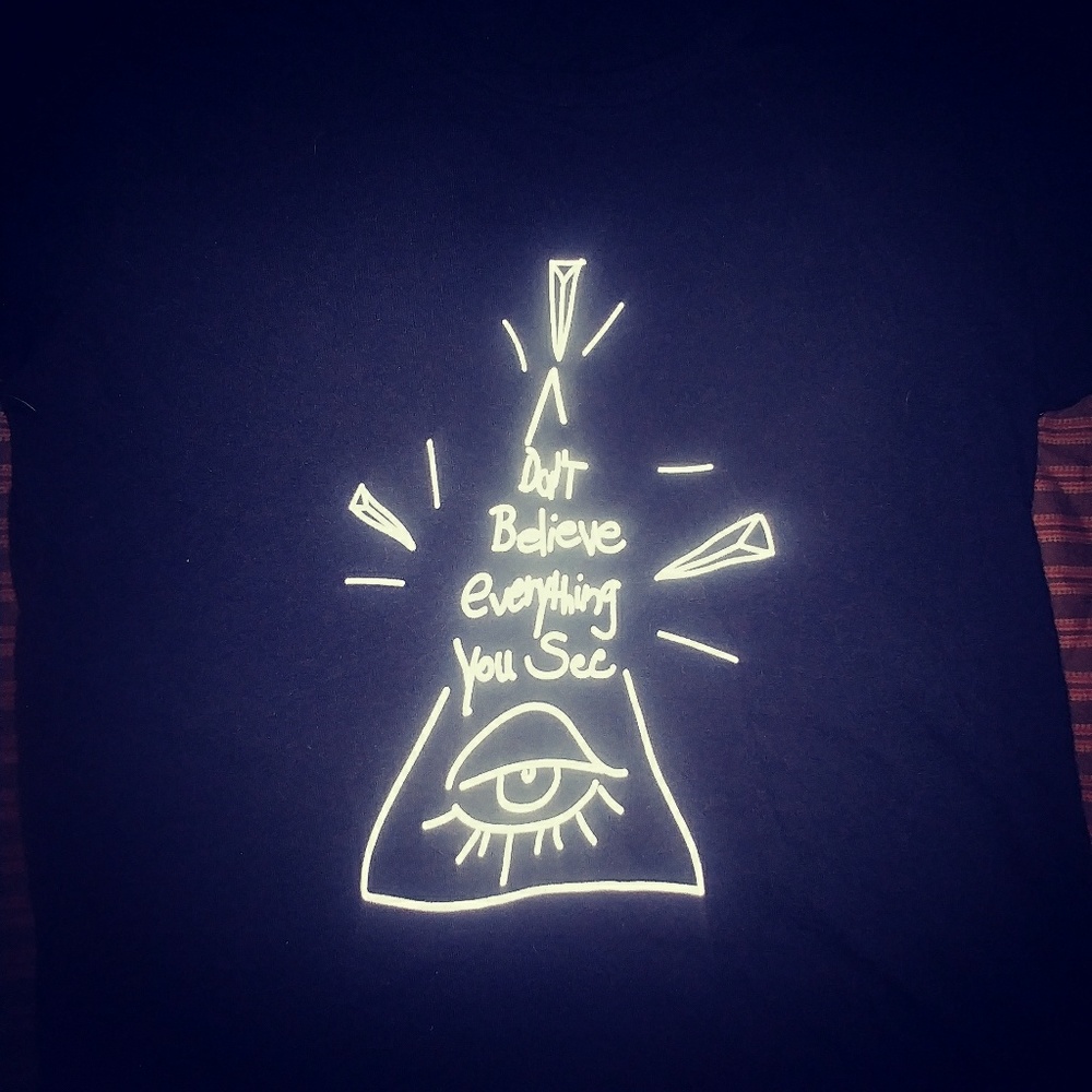 Anvil Size Small Tee NWOT!!☺